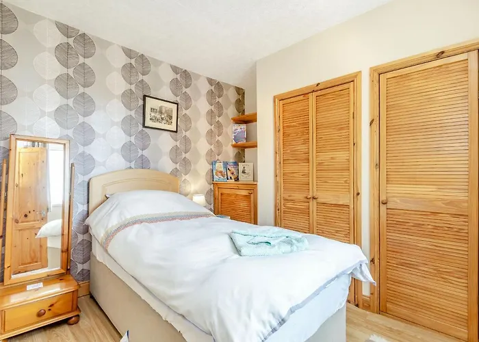 Esklets * Γουίτμπι